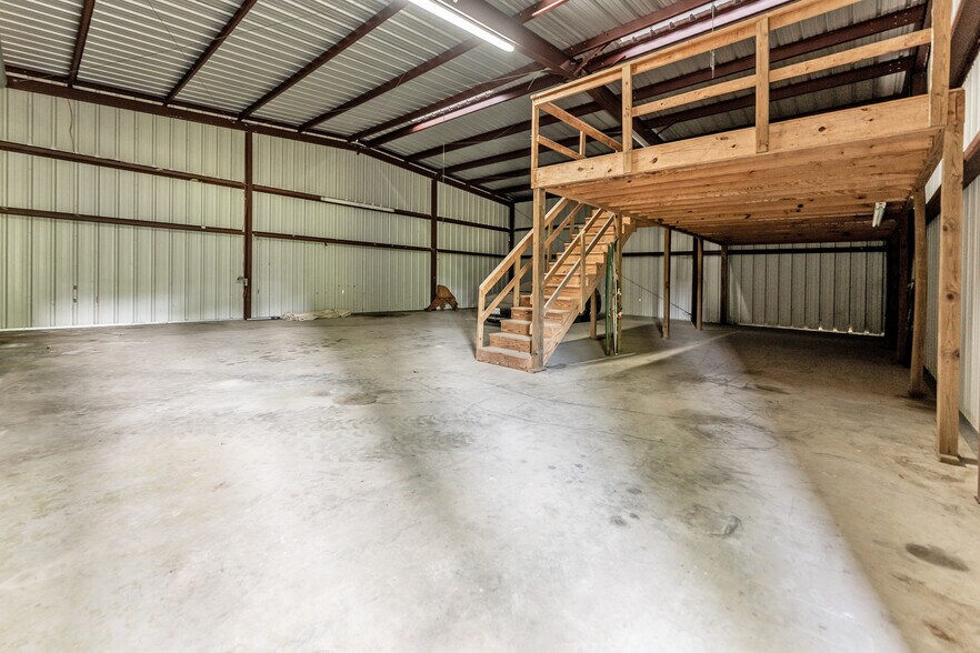 More Photos Of 1726 I-45 North, Huntsville Land For Sale