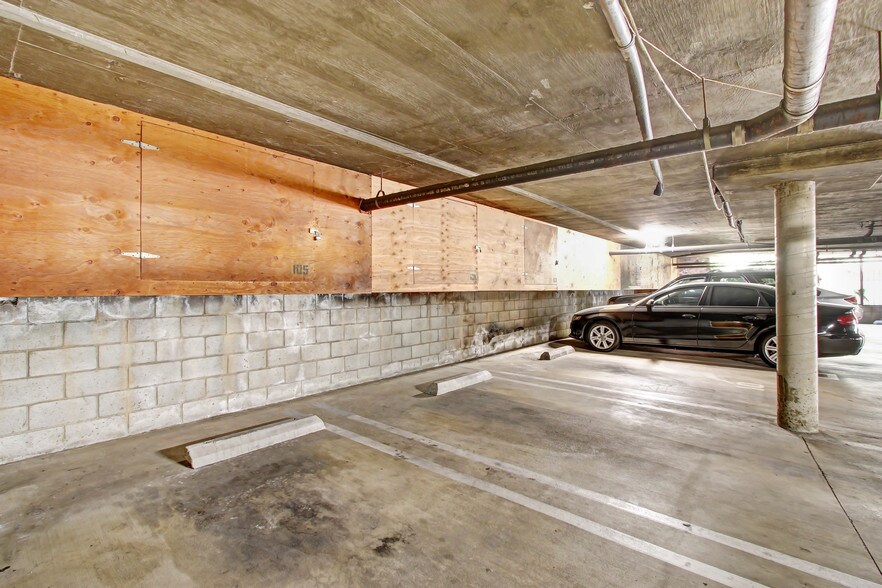 More Photos Of 2001-2005 Grismer Ave, Burbank Apartments For Sale