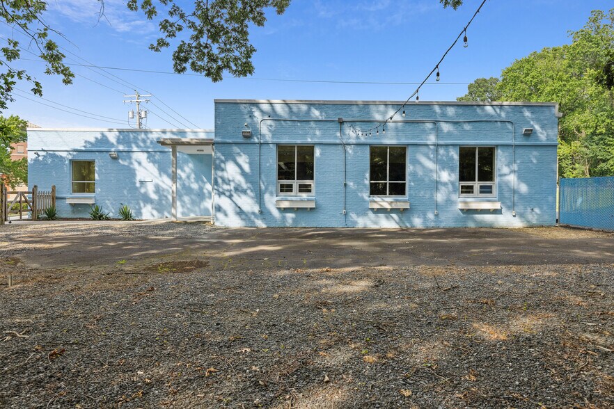 More Photos Of 102 N Rogers St, Aberdeen Restaurant For Sale