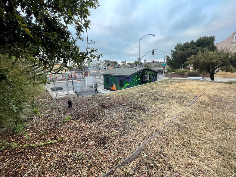 More Photos Of 3193 Imperial Ave, San Diego Freestanding For Sale