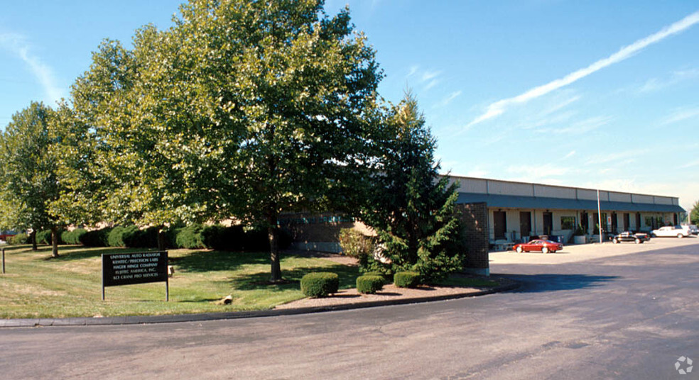 Primary Photo Of 9877-9893 Crescent Park Dr, West Chester Warehouse For Lease