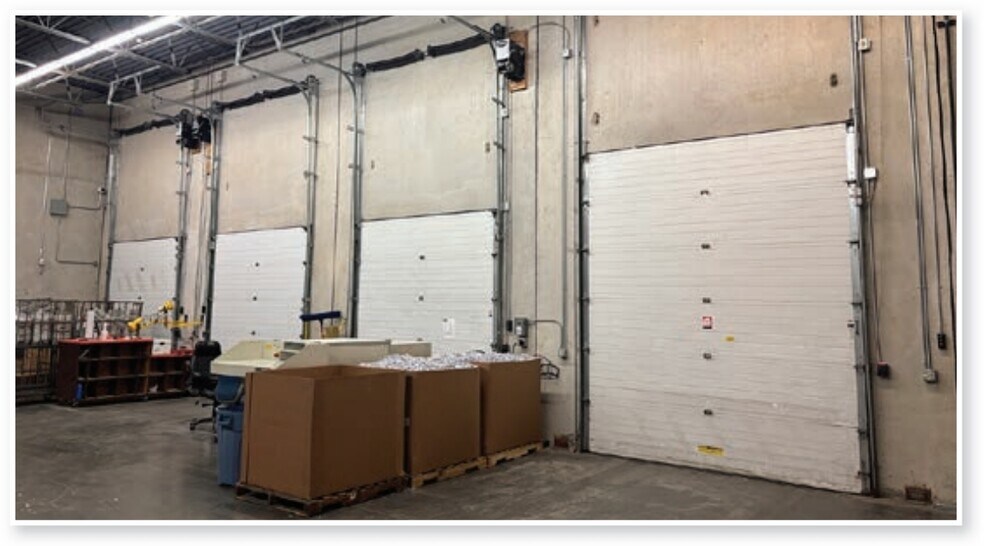 More Photos Of 3001 Dairy Dr, Madison Warehouse For Lease