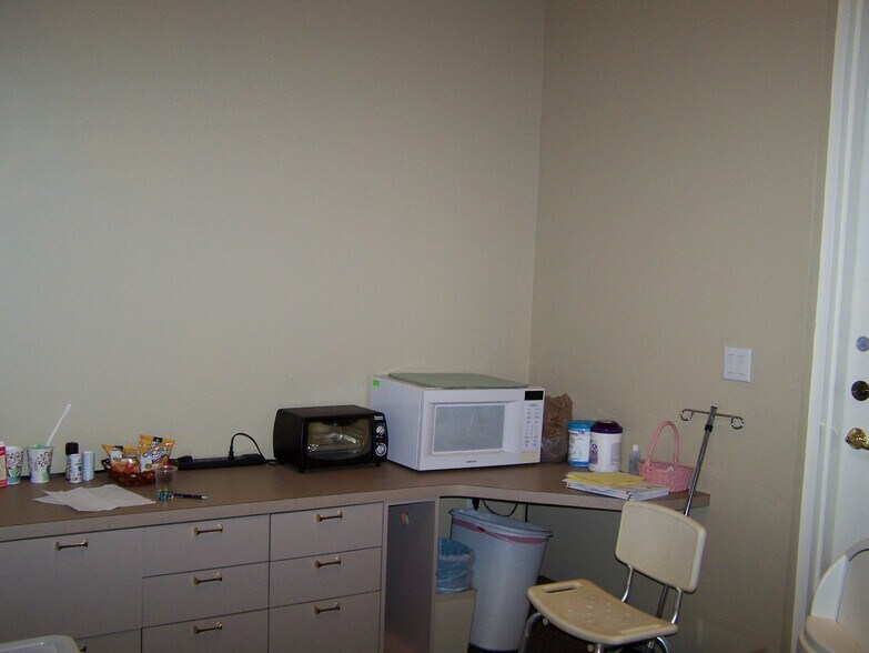 More Photos Of 989 Sebastian Blvd, Sebastian Medical For Sale