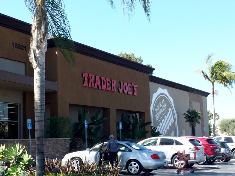 More Photos Of 16821 Algonquin St, Huntington Beach General Retail For Lease