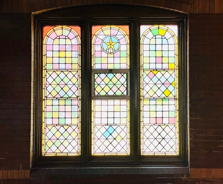 More Photos Of 1601 NE Madison Ave, Peoria Religious Facility For Sale