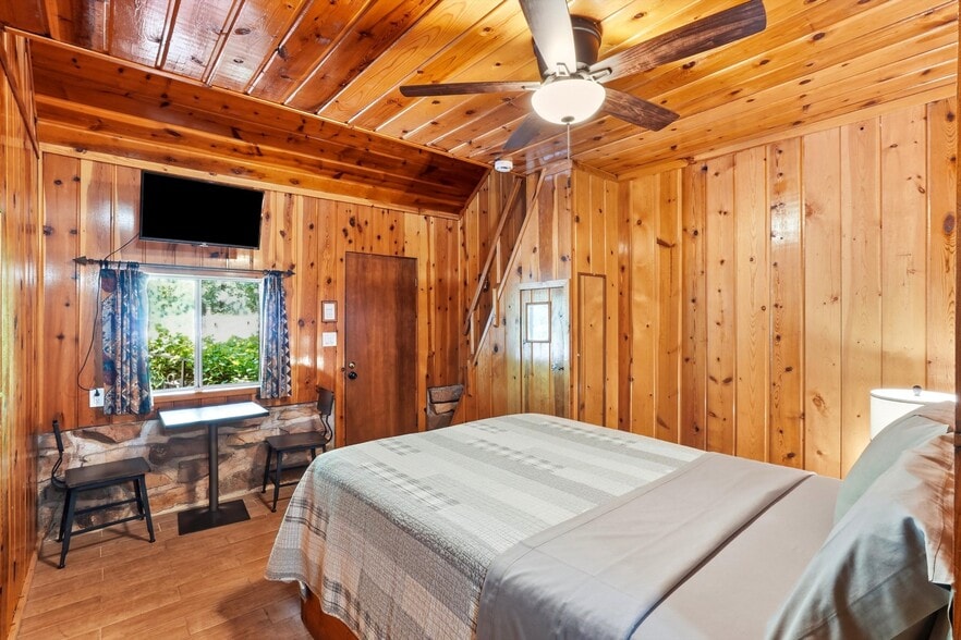 More Photos Of 1355 E Christopher Creek Loop, Payson Hotel For Sale