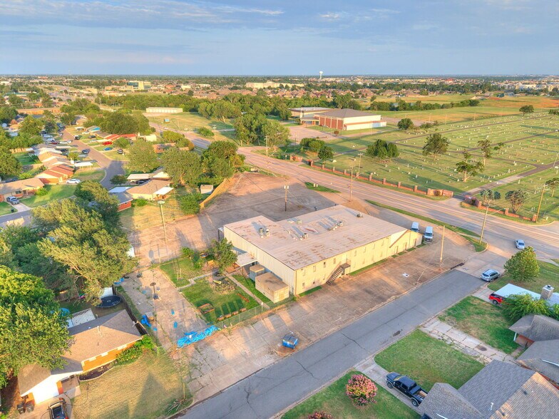 More Photos Of 809 SW 4th St, Moore Religious Facility For Sale