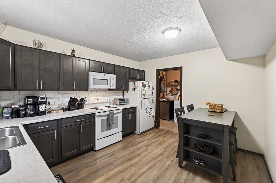 More Photos Of 5531 Maryland Ave N, New Hope Apartments For Sale