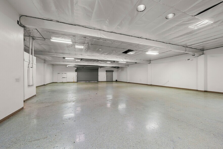 More Photos Of 7865 Balboa Ave, San Diego Freestanding For Lease