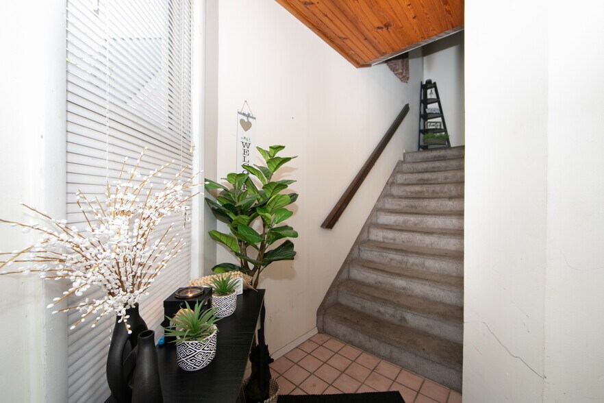 More Photos Of 604 White Horse Pike, Oaklyn Storefront For Sale