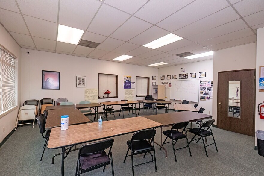 More Photos Of 3721 Kitsap Way, Bremerton Office For Lease
