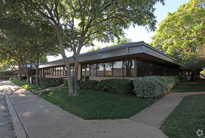 Primary Photo Of 17000 Preston Rd, Dallas Office For Sale