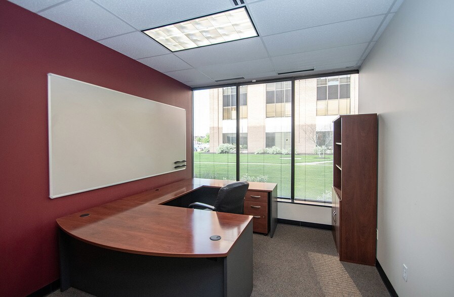 More Photos Of 9002 Purdue Rd, Indianapolis Office For Lease