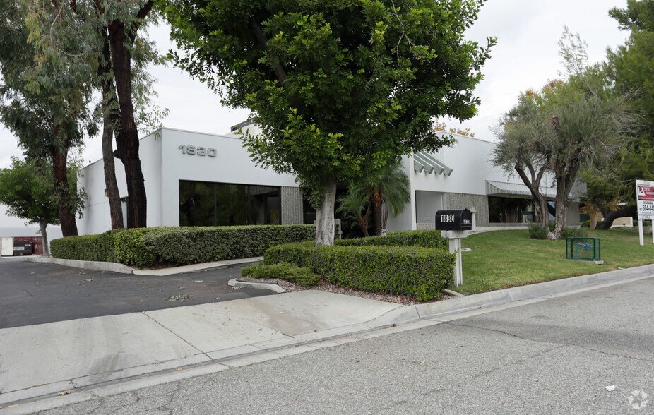 Primary Photo Of 1830 Commercenter East, San Bernardino Medical For Lease
