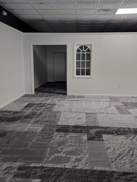 More Photos Of 71 Bellevue Ave, Langhorne Storefront Retail Office For Lease