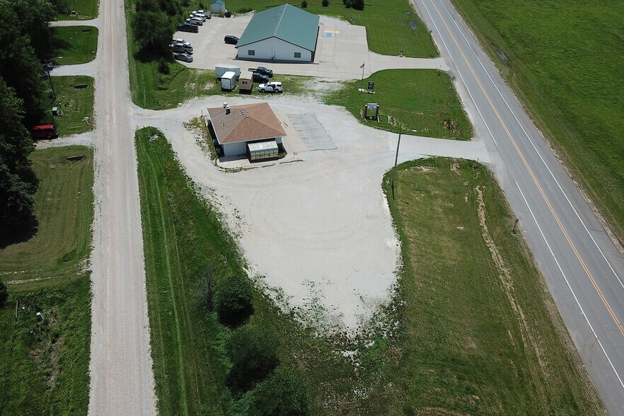 More Photos Of 472 12th St, Tecumseh General Retail For Sale