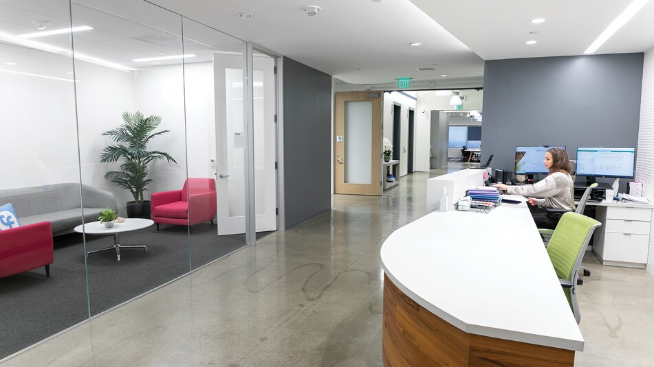More Photos Of 100 N Pacific Coast Hwy, El Segundo Office For Lease