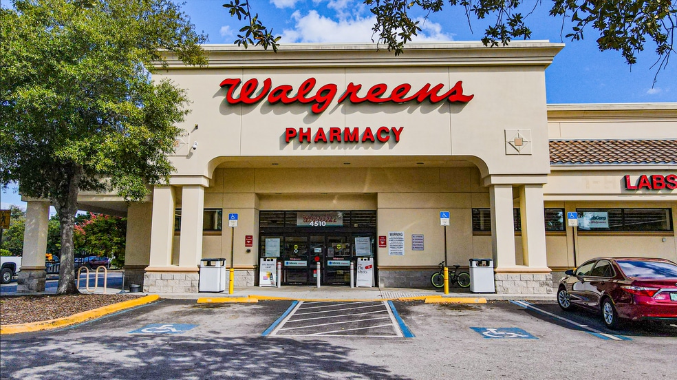 Primary Photo Of 4510 US Highway 19, New Port Richey Drugstore For Sale