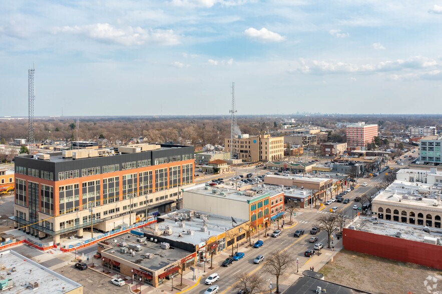 More Photos Of 219 S Main St, Royal Oak Office For Sale