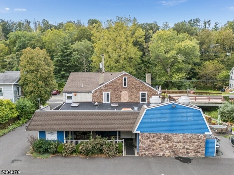 More Photos Of 92 Water St, Milford Restaurant For Sale