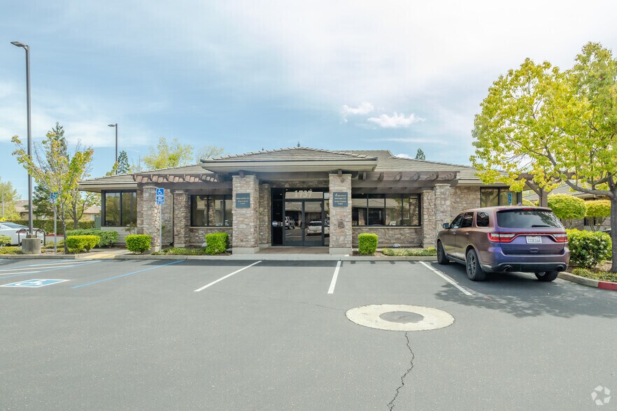 More Photos Of 1737 Creekside Dr, Folsom Medical For Lease