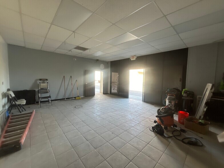 More Photos Of 1286 S E St, San Bernardino Freestanding For Lease