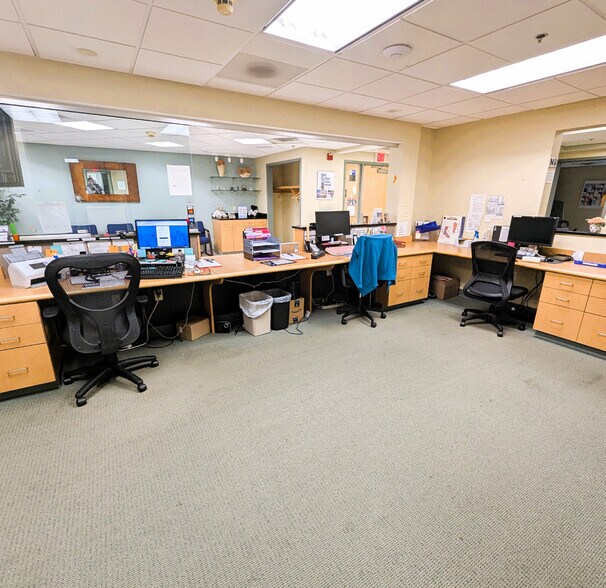More Photos Of 1565 Main St, Tewksbury Medical For Sale