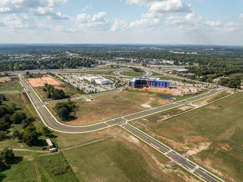 More Photos Of 1070 Marinoni Drive, Fayetteville Land For Lease