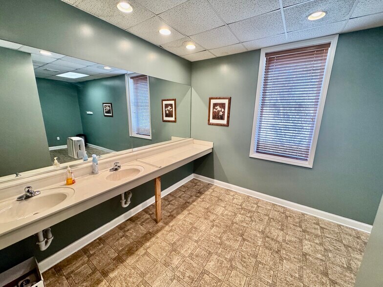 More Photos Of 413 Polkville Rd, Shelby Religious Facility For Sale