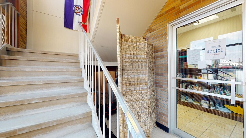 More Photos Of 1327-1331 Macklind Ave, Saint Louis Office For Sale