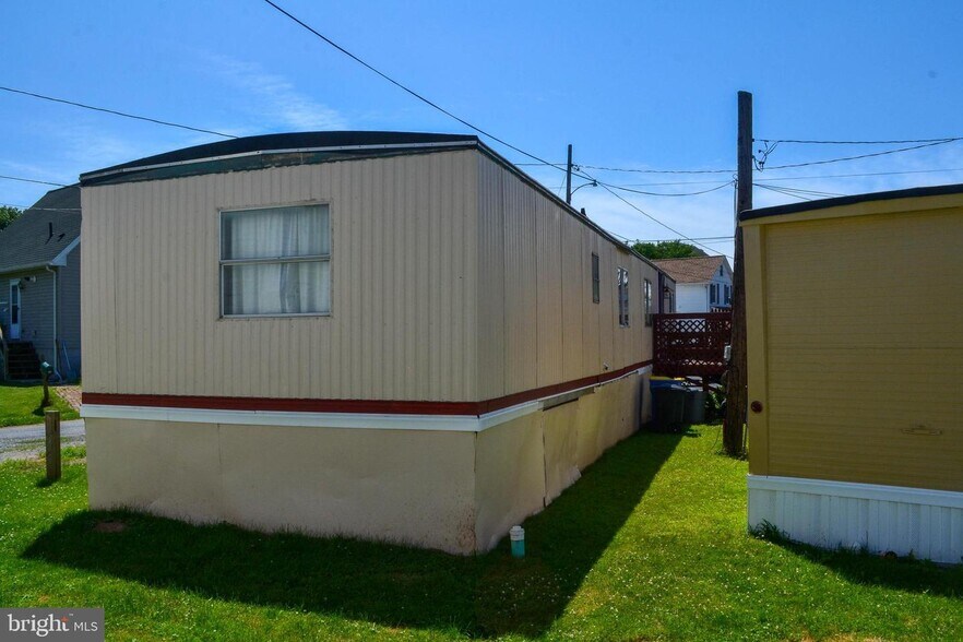 More Photos Of 122 State St, Middletown Manufactured Housing Mobile Home Park For Sale