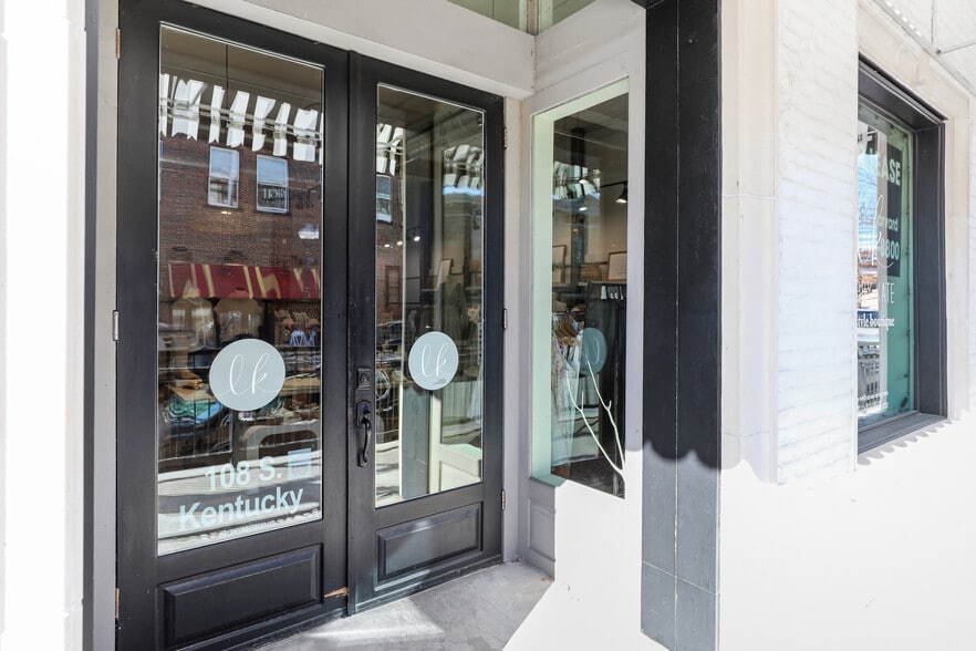 More Photos Of 101 W Louisiana St, McKinney Storefront Retail Office For Lease