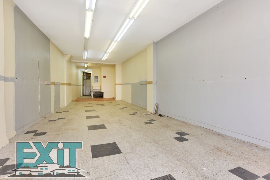 More Photos Of 596 5th Ave, Brooklyn Storefront Retail Residential For Lease