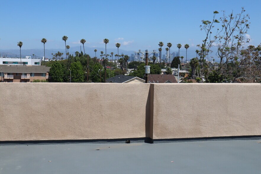 More Photos Of 6406 S Hoover St, Los Angeles Apartments For Sale