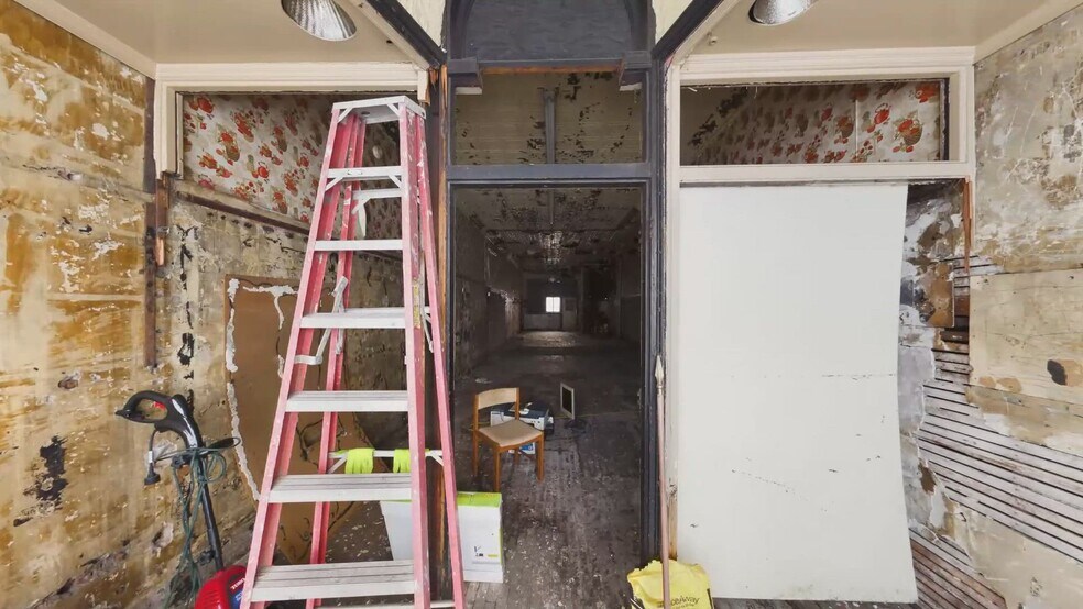 More Photos Of 3330 N Milwaukee Ave, Chicago Medical For Sale