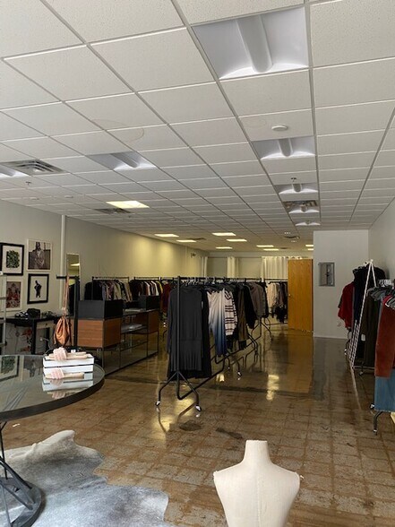 More Photos Of 5806-5810 W 36th St, Minneapolis Freestanding For Lease