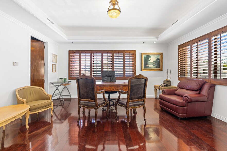 More Photos Of 250-256 S La Cienega Blvd, Beverly Hills Medical For Sale