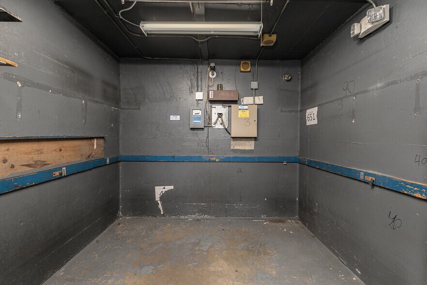 More Photos Of 530 W McDaniel St, Springfield Industrial For Lease