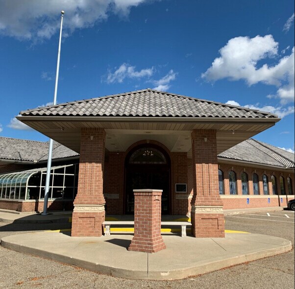 More Photos Of 3656 Dressler Rd NW, Canton Restaurant For Sale