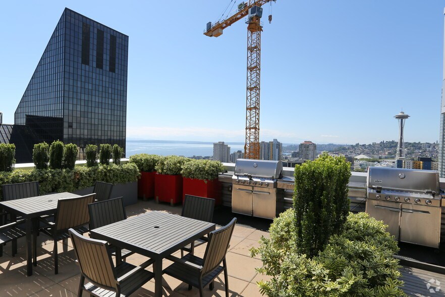 More Photos Of 2105 5th Ave, Seattle Apartments For Lease