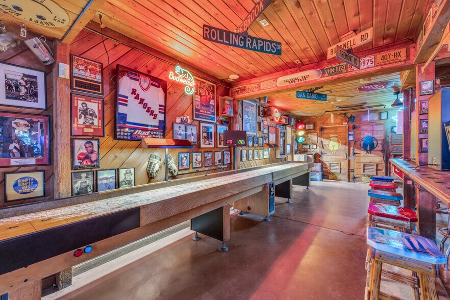 More Photos Of 1390 McQueeney Rd, New Braunfels Sports And Entertainment For Sale