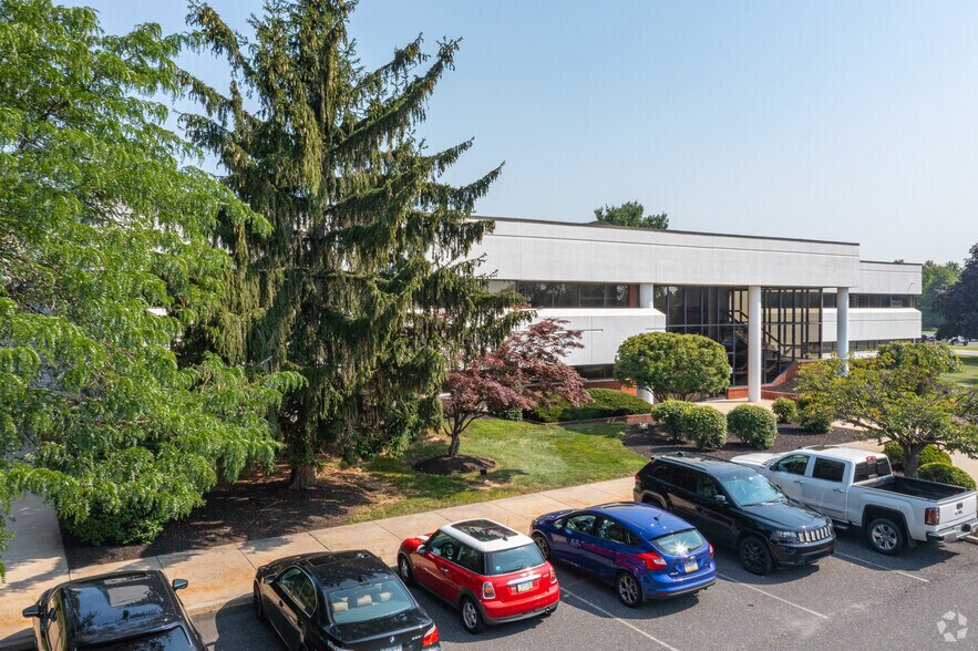 More Photos Of 1900 AM Dr, Quakertown Medical For Sale