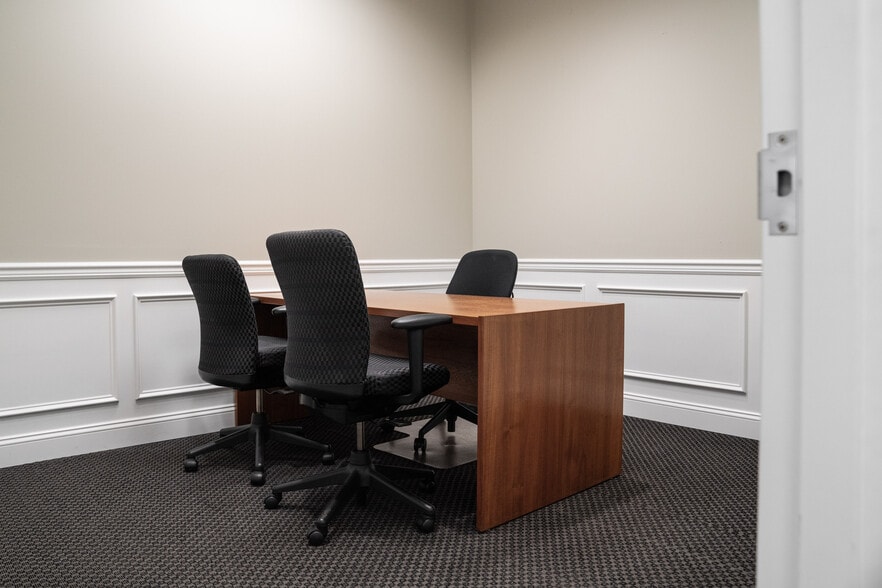 More Photos Of 31320 solon Rd, Solon Office For Sale