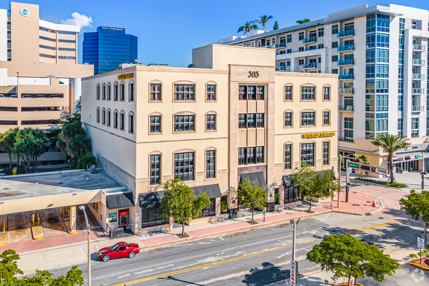 Primary Photo Of 303 Banyan Blvd, West Palm Beach Office For Lease