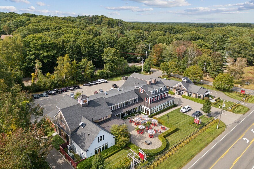 More Photos Of 2178 Post Rd, Wells Restaurant For Lease