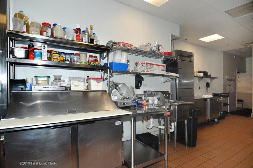 More Photos Of 146 Acorn St, Providence Freestanding For Sale