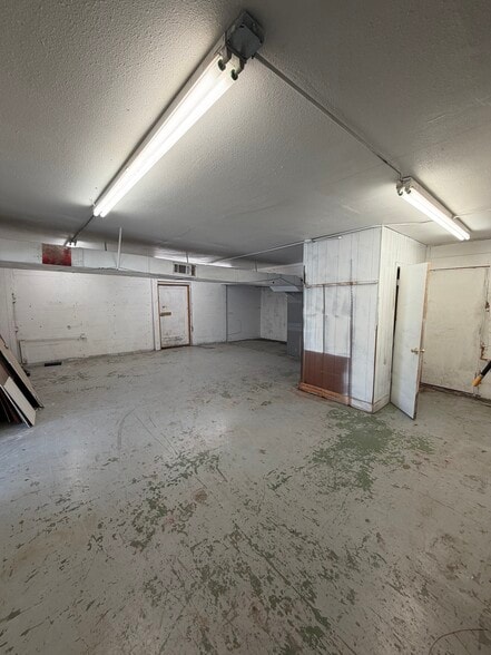 More Photos Of 1010 N Tennessee St, McKinney Freestanding For Sale