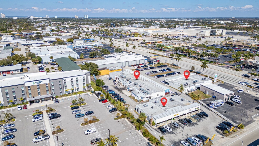 More Photos Of 4434-4458 S Cleveland Ave, Fort Myers Freestanding For Sale