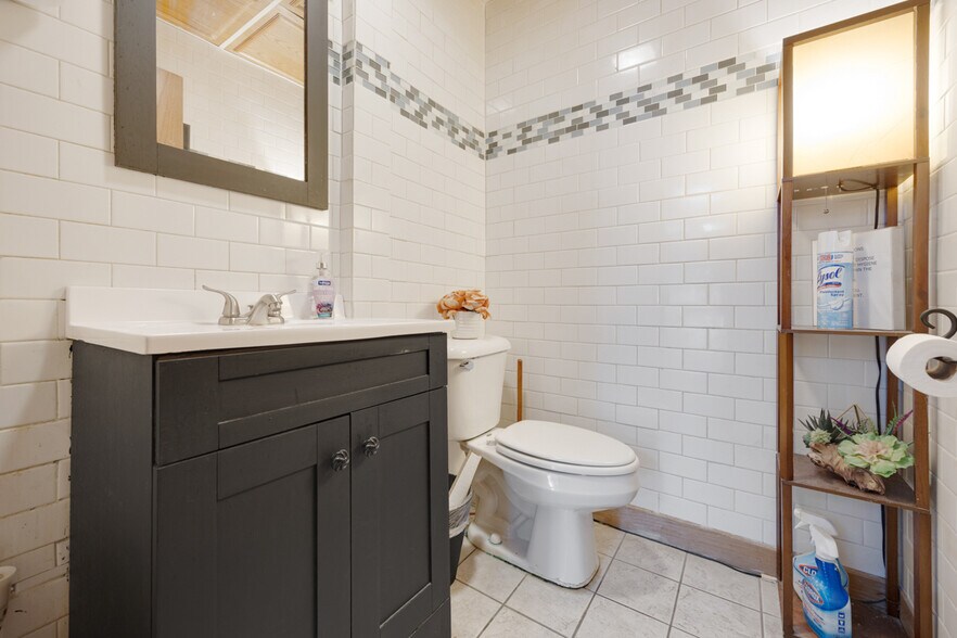 More Photos Of 7359-7363 W North Ave, River Forest Storefront For Sale