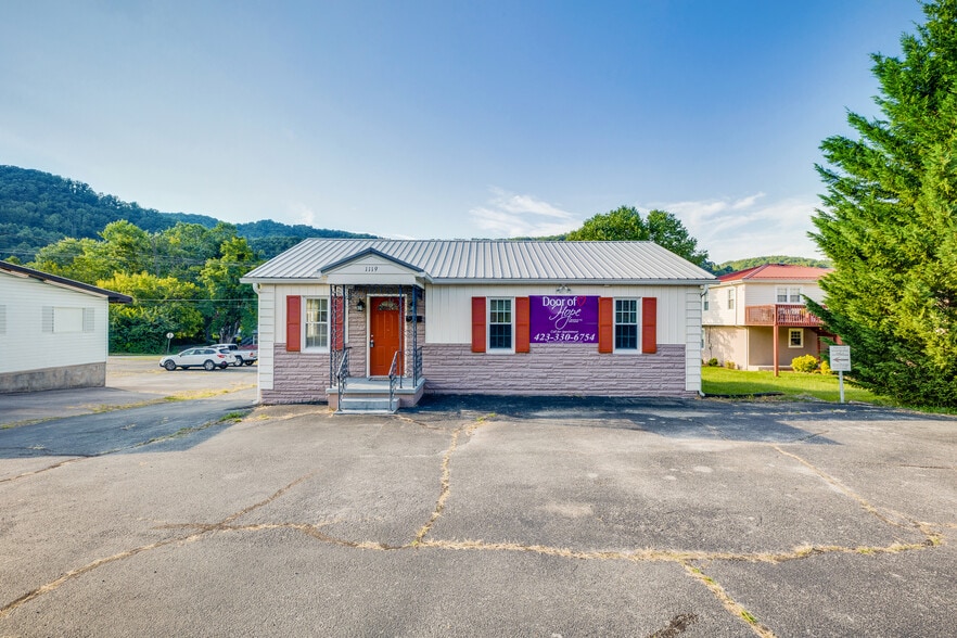 Primary Photo Of 1119 N Main Ave, Erwin Medical For Sale